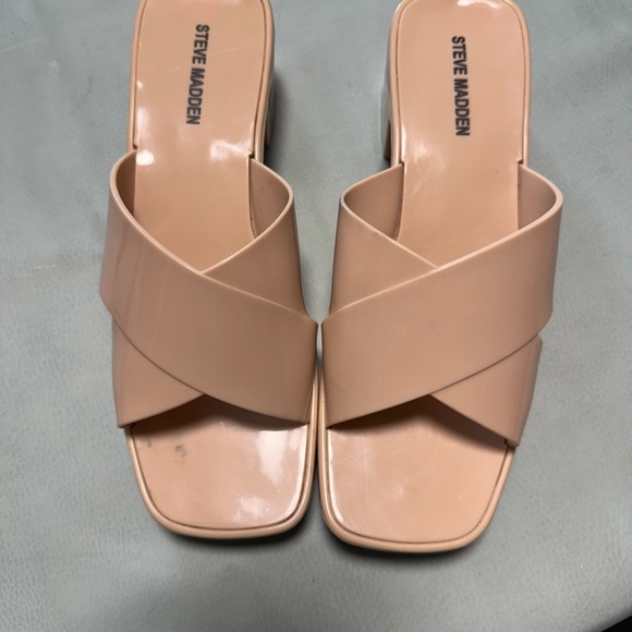 Steve Madden Jomay Cross Strap Jelly slides in nude - Picture 1 of 5